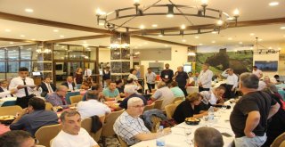 Gala Yemeğine Aşıkların Atışması Damgasını Vurdu