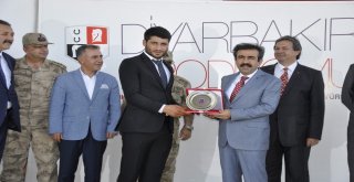 Jandarma Koşusunda Nefesler Tutuldu