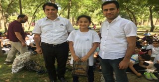 Eğitim-Bir-Senden Öğrencilere Hediye Kitap