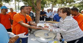 Başkan Pekdaşın İlk Bayramlaşması Çalışanlarıyla