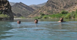 (Özel) Terörle Gündeme Gelen Bestler Dereler, Antalya Plajlarını Aratmıyor