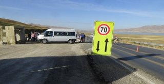 Vanda Öğrenci Servisi Kaza Yaptı: 10 Yaralı