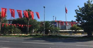 15 Temmuzun Yıl Dönümünde Vatan Caddesi Türk Bayraklarıyla Donatıldı