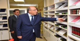 Bakan Yardımcısı Prof. Dr. Dursun: “Biz Kitapla Gençler Arasındaki Köprüyü Kurmaktan Kendimizi Addediyoruz”