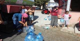 Susuzluktan Kavrulduklarını Belirten Mahallelinin İmdadına Ayvalık Belediyesi Su Tankerleriyle Yetişti