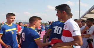 U18 Hokey Şampiyonasında Ukrayna Birinci Oldu