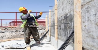 Vana 3 Milyon 740 Bin Liralık Yeni Hayvan Pazarı