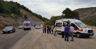 Otomobiller Çarpıştı: 4Ü Çocuk 7 Yaralı