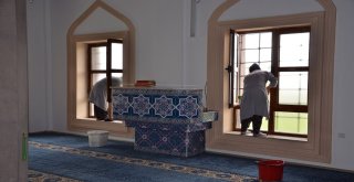 Bozüyükteki Camiler Bayrama Hazırlandı