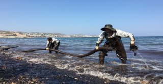 Fuel-Oil Sızıntısıyla İlgili Tanık: Kıç Tarafından Denize Akarken Gördüm