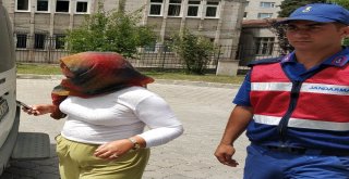 Samsunda Otostopçu Kadın Fuhuş Yaptığı Şahsın Parasını Çalmaktan Gözaltına Alındı