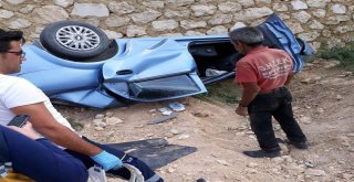 Karamanda Otomobil Şarampole Yuvarlandı: 3 Ölü