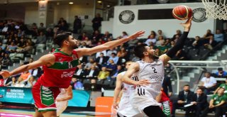 Tahincioğlu Basketbol Süper Ligi: Beşiktaş Sompo Japan: 61 - Pınar Karşıyaka: 57