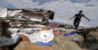 Endonezyada Deprem Ve Tsunamiden Ölenlerin Sayısı Bin 649 Yükseldi