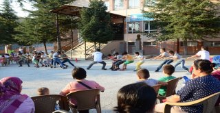 Minikler Balon Gösterilerini Çok Sevdi