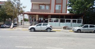 Şarbon Şüphesiyle Karantinaya Alınan Mahallelerde Vatandaşların Gündelik Hayatı Devam Ediyor