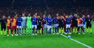 Uefa Şampiyonlar Ligi: Galatasaray: 0 - Schalke 04: 0 (Maç Devam Ediyor)