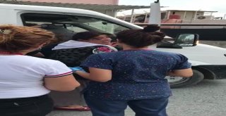 Hastane Önünde Araçta Doğum Yaptı