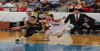 Türkiye Kadınlar Basketbol Süper Ligi: Gündoğdu Adana Basketbol: 70 - Fenerbahçe: 68