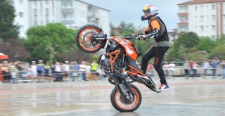 Motosiklet Festivalinde Yürekleri Ağza Getiren An