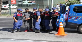 Alanyada Kendilerini Polis Olarak Tanıtıp 59 Bin Lira Dolandıran 3 Şüpheli Yakalandı