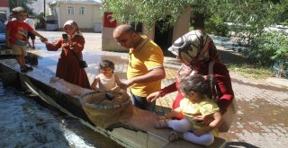 Dünyanın En Genç Şelalesi 400 Bin Misafire Ev Sahipliği Yapıyor