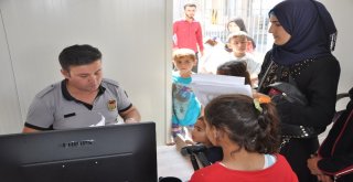 Suriyeliler Bayramlaşmak İçin Ülkelerine Gitmeye Başladı