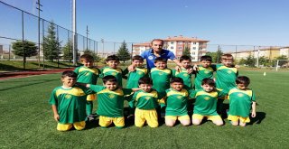 Futbol Yaz Okullarında Çalışmalar Devam Ediyor