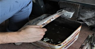 Bursa Bıçaklarıyla Tıraş Bile Yapılıyor