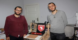 Mühendislik Öğrencileri, 7 Bin Tllik Cnc Makinesini 250 Tlye Yaptı