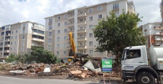 Bursada Trafik Akışını Olumsuz Etkileyen Binalar Yıkılıyor