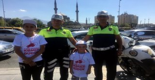 Çocuklar Kural Hatası Yapan Büyüklerini Kırmızı Düdük İle Uyaracak