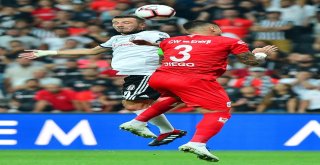 Spor Toto Süper Lig: Beşiktaş: 0 - Antalyaspor: 0 (Maç Devam Ediyor)