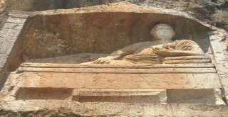 (Özel) 2 Bin 400 Yıl Önce Yapılan Adam Kayalar Görenleri Büyülüyor