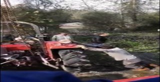Sürücüsünün Kontrolünden Çıkan Traktör Sakarya Nehrine Devrildi: 1 Ölü