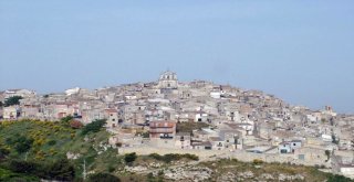 İtalyanın Mussomeli Kentinde Yazlık Evler 1 Euro