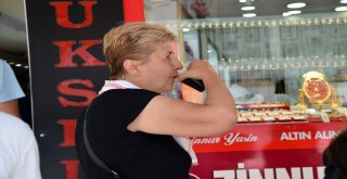 Adanalılar ‘Meyan Şerbeti İle Hem Serinliyor Hem De Sağlığını Koruyor