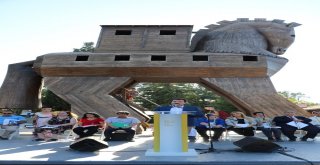 1. Troya Dünya Görme Engelliler Homeros Okumaları Başladı