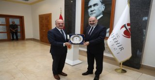 Milli Savunma Bakan Yardımcısı Kavaklıoğludan Vali Çakacaka Ziyaret