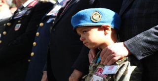 Şehit Ağabeye Kamuflajlı Uğurlama