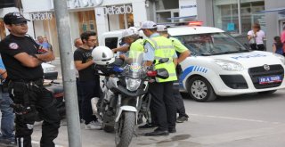Polis Trafikte Can Güvenliği Mücadelesi Veriyor