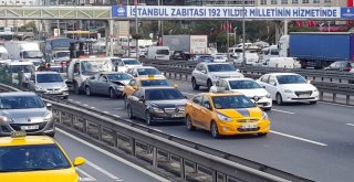 E-5 Karayolunda Zincirleme Trafik Kazası: 2 Yaralı