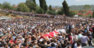 Şehit Uzman Onbaşını Son Yolculuğuna On Binler Uğurladı
