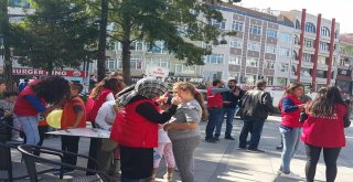 Çorlu Gençlik Merkezi Çocuklarla Meydanlara Çıktı