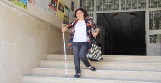 Görme Engelli Kadın 15 Temmuz Üzüntüsünü Kitaba Döktü
