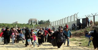 Suriyeliler Akın Akın Ülkelerine Gidiyor