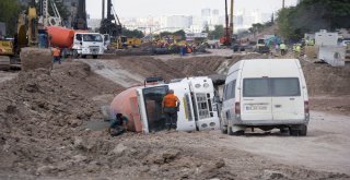 Başkentte Beton Mikseri Devrildi: 1 Yaralı