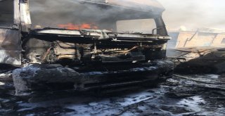 Park Halindeki Araçta Yangın: 1 Yaralı