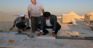 Eyyübiyede Hizmet Binasıyla Meydan İnşaatı Sürüyor