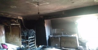 Balıkesirde Kısa Devre Yapan Ütü Yangına Neden Oldu